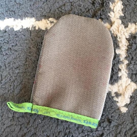 New Lint Mitt - Picture 2 of 2